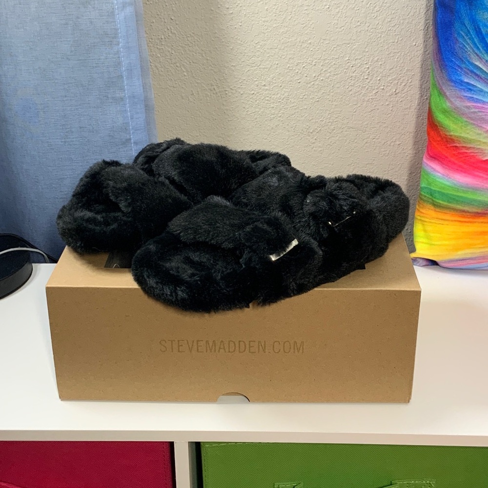 NEW Steve Madden Plush Black Slippers 9